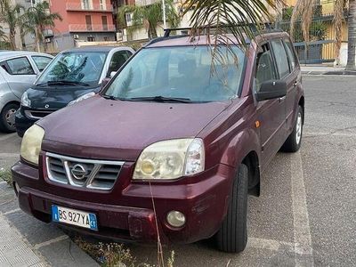 Usata Nissan X-Trail 114 CV (83 kW) 2002 Rosso SUV