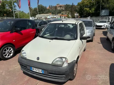 Usata Fiat 600 54 CV (39 kW) 2007 Bianco Utilitaria