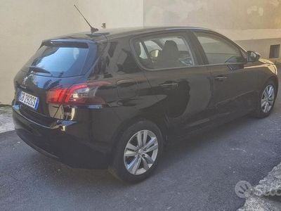 Usata Peugeot 308 Active 131 CV (96 kW) 2021 Nero Berlina