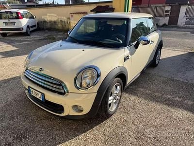 Usata Mini Cooper D 89 CV (65 kW) 2012 Beige Utilitaria