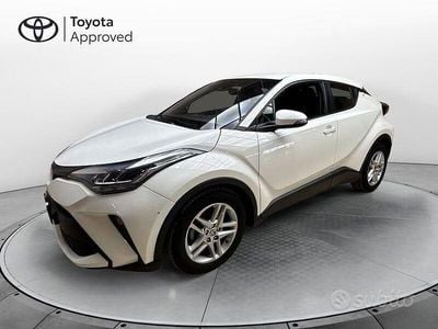Usata Toyota C-HR Active 122 CV (89 kW) 2022 Bianco SUV
