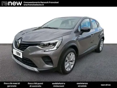 Usata Renault Captur Equilibre 101 CV (74 kW) 2023 Grigio scuro SUV