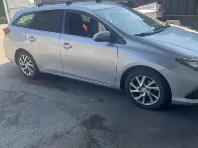 Usata Toyota Auris Touring Sports Active 99 CV (72 kW) 2016 Station wagon