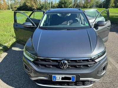 Usata VW T-Roc Life 116 CV (85 kW) 2022 Grigio SUV