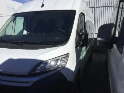 Usata Citroën Jumper 140 CV (102 kW) 2024 Bianco icy Monovolume