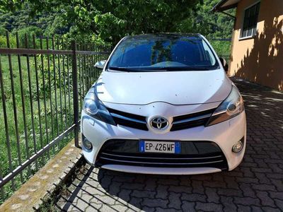 usata Toyota Verso 2.0d Active c/navi s/t.pan. 7p.t