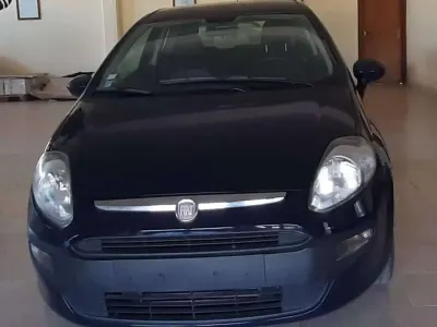 Usata Fiat Punto Evo Dynamic 86 CV (63 kW) 2011 Blu scuro Utilitaria
