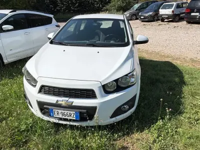 Usata Chevrolet Aveo LT 75 CV (55 kW) 2013 Bianco Berlina