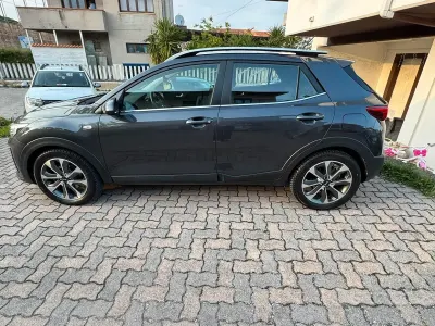 Usata Kia Stonic Style 110 CV (80 kW) 2018 Grigio SUV