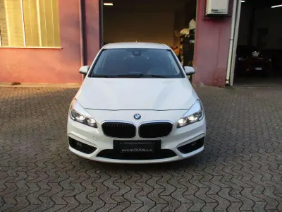 Usata BMW 218 Active Tourer Advantage 136 CV (100 kW) 2015 Bianco Monovolume