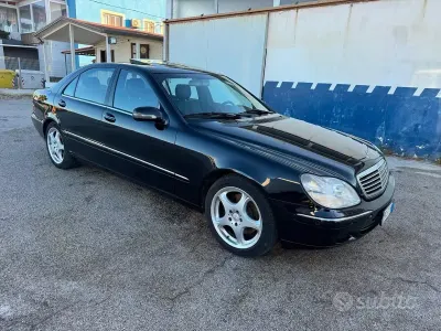 Usata Mercedes S500 279 CV (205 kW) 1999 Nero Berlina