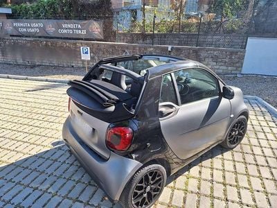 Begagnad Smart ForTwo Cabrio Prime 90 HK (66 kW) 2016 Grå Cab