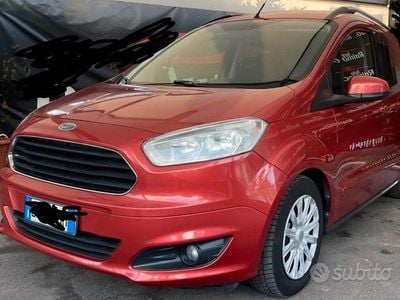 Usata Ford Tourneo Courier 75 CV (55 kW) 2014 Monovolume