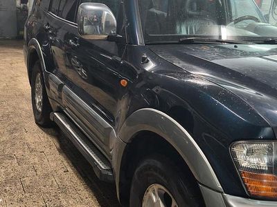 Usata Mitsubishi Pajero 160 CV (117 kW) 2004 Blu SUV