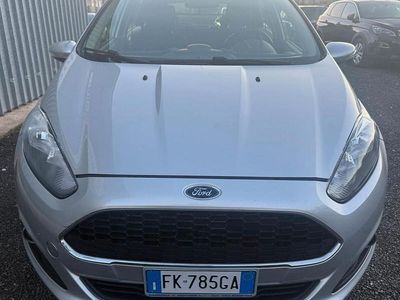 Usata Ford Fiesta Business Edition 75 CV (55 kW) 2017 Argento Utilitaria