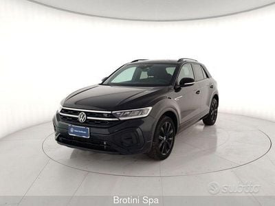 Nero metallizzato Usata 2022 VW T-Roc R-line SUV | 24.200 € (Buon prezzo)