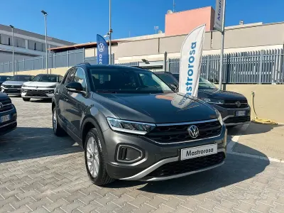 Usata VW T-Roc Edition 150 CV (110 kW) 2024 Grigio SUV