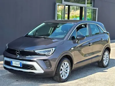 Usata Opel Crossland Elegance 110 CV (80 kW) 2022 Grigio SUV