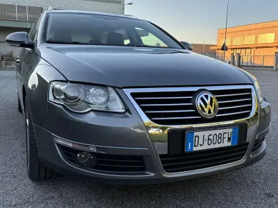 Usata VW Passat Highline 170 CV (125 kW) 2017 Argento Station wagon