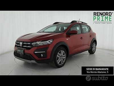 Usata Dacia Sandero Comfort 101 CV (74 kW) 2023 Rosso Berlina