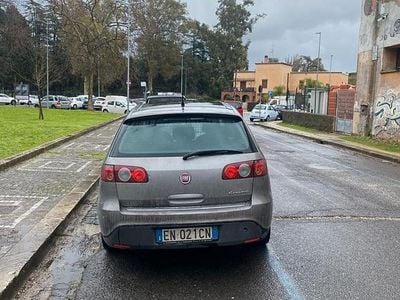 Usata Fiat Croma 150 CV (110 kW) 2008 Grigio Station wagon