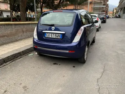 Usata Lancia Ypsilon 60 CV (44 kW) 2006 Blu Utilitaria