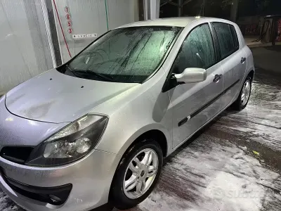 Usata Renault Clio II 85 CV (62 kW) 2006 Grigio Berlina