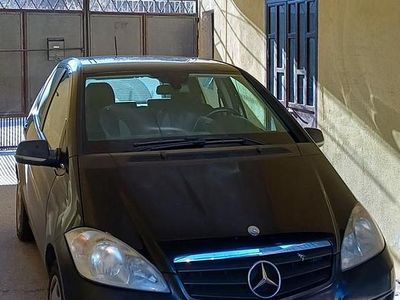 Nero Usata 2010 Mercedes A150 Monovolume | 3200 € (Buon prezzo)