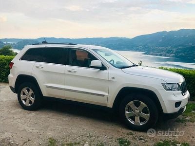 Usata Jeep Grand Cherokee 190 CV (139 kW) 2012 Bianco SUV