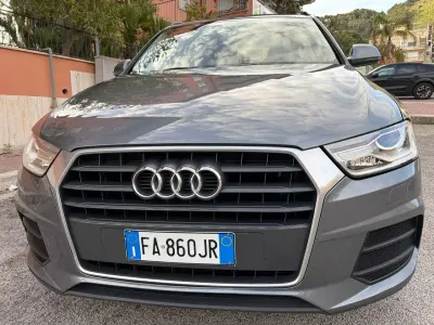 Usata Audi Q3 Ambiente 150 CV (110 kW) 2015 Grigio SUV