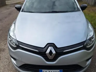 Usata Renault Clio IV 90 CV (66 kW) 2019 Grigio Berlina