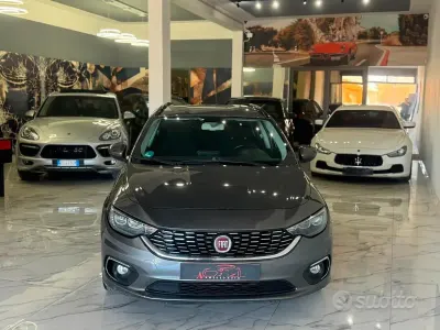 Usata Fiat Tipo Lounge 120 CV (88 kW) 2016 Marrone Station wagon
