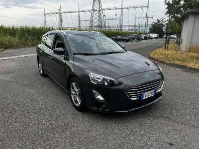 Usata Ford Focus Vignale 120 CV (88 kW) 2019 Grigio Station wagon