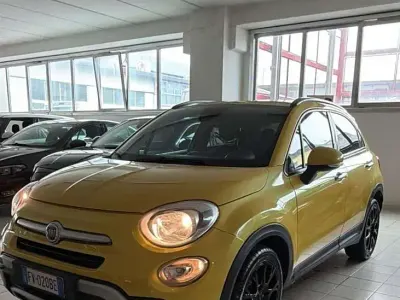 Usata Fiat 500X Cross 120 CV (88 kW) 2018 Giallo SUV