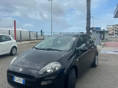 Occasion Fiat Punto Lounge 69 ch (50 kW) 2012 Noir Citadine