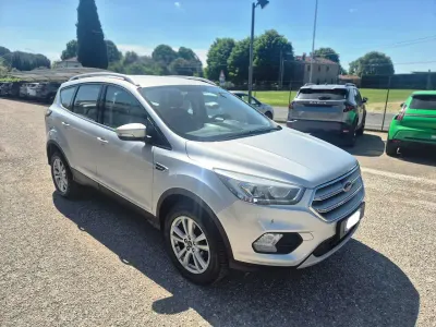Usata Ford Kuga Business Edition 120 CV (88 kW) 2019 Grigio SUV