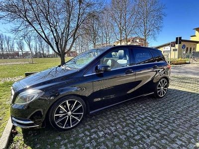 Usata Mercedes B180 Premium 109 CV (80 kW) 2013 Utilitaria