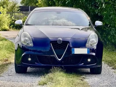 Usata Alfa Romeo Giulietta 105 CV (77 kW) 2011 Bluazzurro Utilitaria