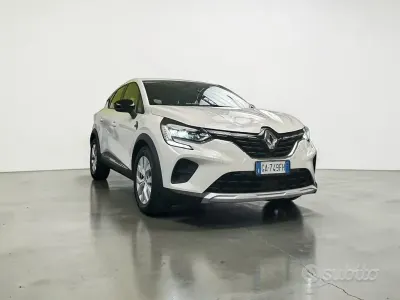 Usata Renault Captur Zen 101 CV (74 kW) 2020 Bia SUV