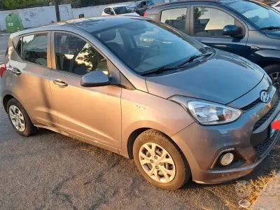 Usata Hyundai i10 69 CV (50 kW) 2017 Grigio Utilitaria