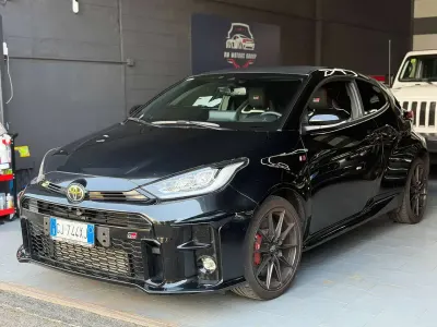 Usata Toyota Yaris 261 CV (191 kW) 2022 Nero Utilitaria
