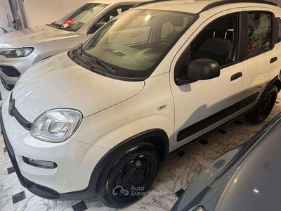 Usata Fiat Panda 4x4 S 86 CV (63 kW) 2020 Bianco Utilitaria