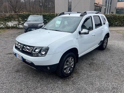 Usata Dacia Duster Lauréate 115 CV (84 kW) 2017 Bianco SUV