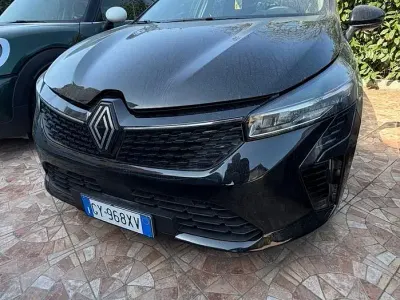 Usata Renault Clio V SE 67 CV (49 kW) 2025 Nero Berlina