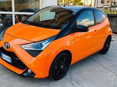 Usata Toyota Aygo X-wave 72 CV (52 kW) 2019 Arancione Utilitaria