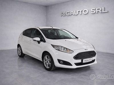 Usata Ford Fiesta Titanium 82 CV (60 kW) 2017 Bianco Berlina