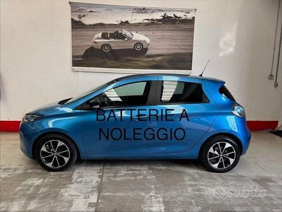 Usata Renault Zoe Intens 67 kW (92 CV) 2017 Azzurro Utilitaria