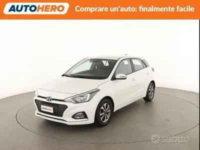 Usata Hyundai i20 75 CV (55 kW) 2019 Bianco Utilitaria