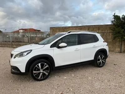 Usata Peugeot 2008 100 CV (73 kW) 2018 Bianco SUV