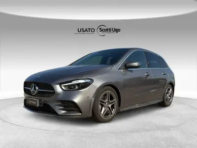 Usata Mercedes B180 AMG Line Premium 116 CV (85 kW) 2025 Grigio Utilitaria